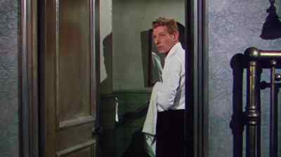 - Who is there?
- Your brunch sir. - Knock on Wood