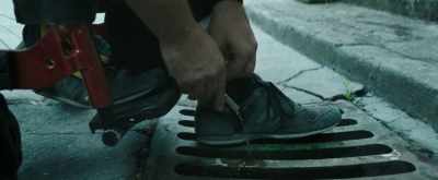 - Who told you this?
- Why don't you use a bigger bag? - Kills on Wheels
