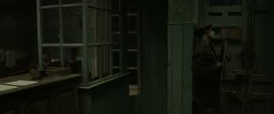 Who wants some American cigarettes? - Allied