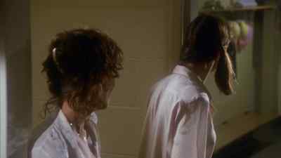 - Who would do that?
- I don't know. Why? - Prom Night