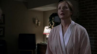 Who would leave a child alone like that? - Six Feet Under
