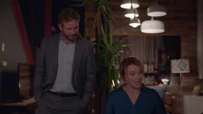 - Who were you expecting?
- Madison. Take a number. - My Life Is Murder