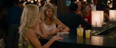 Who you sending the selfie to? - The Other Woman