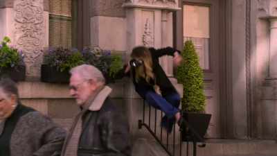 Whoa! Ah! - How I Met Your Father