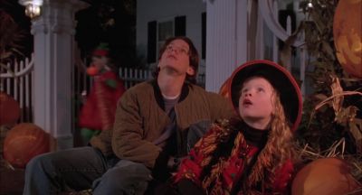 Whoa. Check that out. What? Something just flew across the moon. - Hocus Pocus