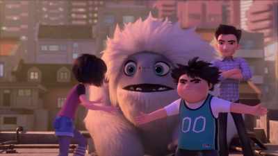 -Whoa, it's okay, Everest.
It's okay. - Abominable and the Invisible City