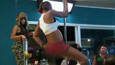 - Whoa!
[laughter] - The Challenge: Untold History