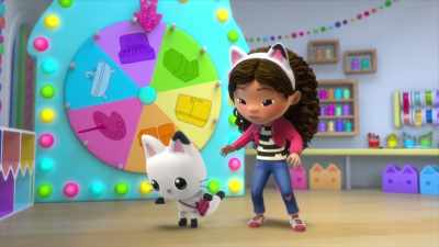 Whoa! Look at how big our game spinner is. - Gabby's Dollhouse