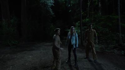- Whoa. Mominator incoming! - DC's Legends of Tomorrow