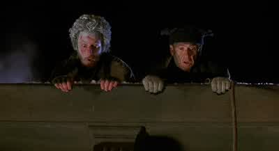 -Whoa. -Nice night for a neck injury! - Home Alone 2: Lost in New York