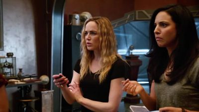 - Whoa. - DC's Legends of Tomorrow