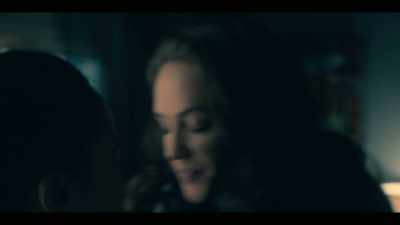 Whoa. [smacks kiss] Hang on. - The Haunting of Hill House