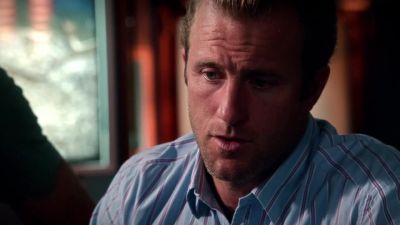 Whoa, what is it? - Hawaii Five-0