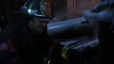 - Whoa!
- What? - Chicago Fire