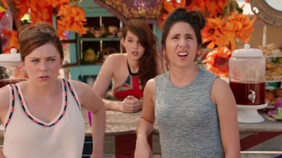 - Whoa.
- Whoa. - Crazy Ex-Girlfriend