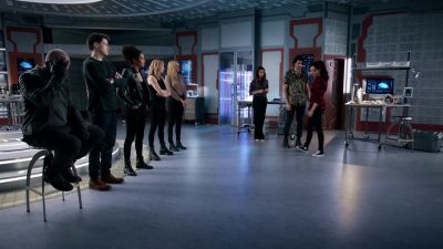 Whoa, whoa, whoa.
Wait, there are two of them? - DC's Legends of Tomorrow