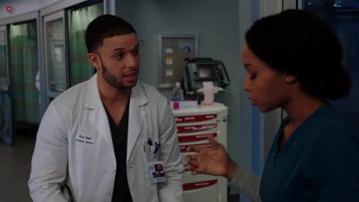 - Whoa! Whoa, whoa, whoa.
- Noah. - Chicago Med