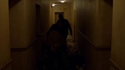 - Whoa, whoa, whoa, whoa, whoa!
- What the hell is this? - The Strain