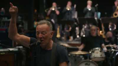 ♪ Whoa, whoa, yeah ♪ - Road Diary: Bruce Springsteen and The E Street Band