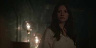 ♪ Whoa, yeah, we all souls ♪ - Vampire Academy