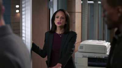 - Whoa, where you guys going?
- We got a lead on Shelly's - The InBetween