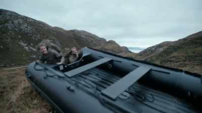 Whoa! You're pushing me back!
You're pushing back! Put it down!
Fucking hell! - Celebrity SAS: Who Dares Wins