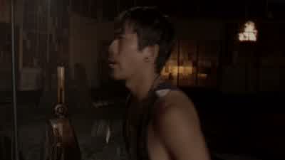 Hey! Come on, let 'em fight. - The Walking Dead