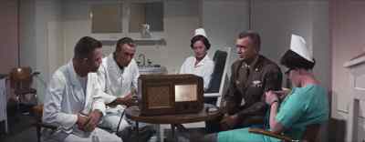 - Who's ahead?
- The Sox, 3-2. - Night People