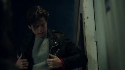 Who's in charge here?
Show me where the safe is! - Riverdale