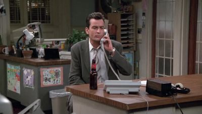 Who's that
in the background? - Spin City