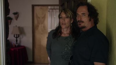 Who's that?
- It's someone for Amelia, Nate. - Sons of Anarchy
