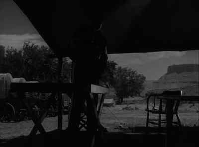 - Who's that?
- Sergeant Major Quincannon, ma'am. - Rio Grande