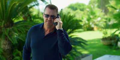 - Who's that?
- Who do you think it - Rise of the Footsoldier: Marbella
