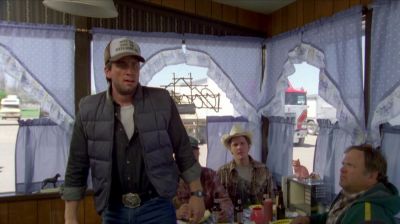 Who's the dead man that hit me with the salt shakercrowd murmuringhummingHarry Well uhit was a terrible mistake sirPlease believe me I would never do anythingto offend a man of your sizeKick his ass Sea BassYou gonna eat thatWhat That No yes noWell no it - Dumb and Dumber