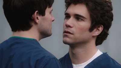 Who's the one that saved you
from dad, Erik? - Menendez: Blood Brothers
