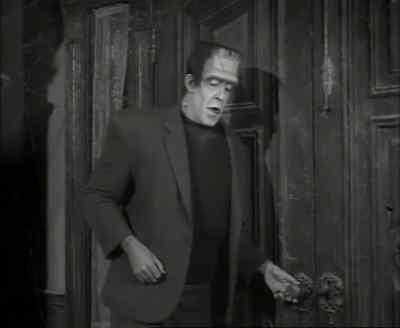 Who's there? Mailman. - The Munsters