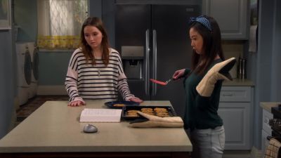Whose laundry are you doing? - Last Man Standing