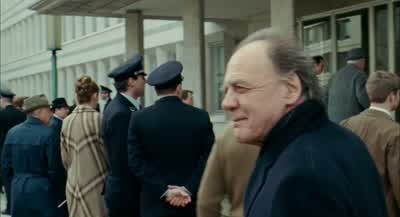 - Why all the police? - The Reader
