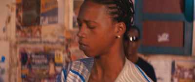 -Why you always playing with me?
-Little boy, go home. - Respect the Jux