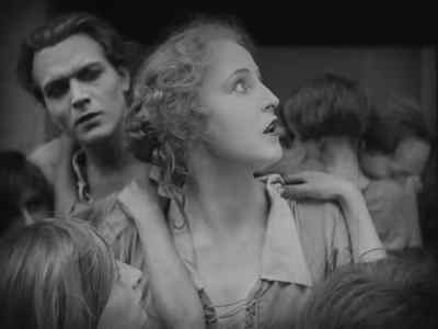 Why are all the lights out? - Metropolis
