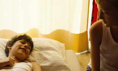 -Why are you attacking me?
-Because I want to. - Close