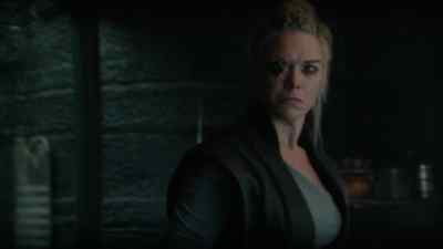 - Why are you back so soon?
- Where's Nyssa and Cor? - Krypton