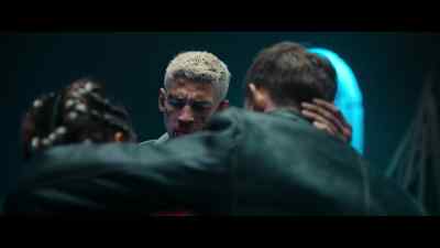 -Why are you here?
-I followed Paul. - Sixty Minutes