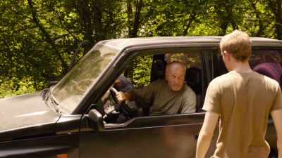- Why are you here?
- If Tom can't drive... - Being 17