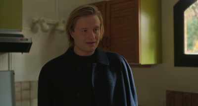 - Why are you leaving now?
- To go back to my mum. - Petite maman
