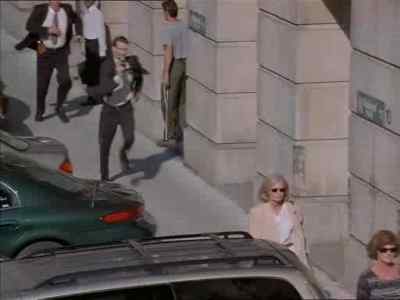 Why are we runing?
Why am I runing? - The Time Shifters