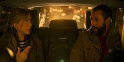 - Why are you saying this?
- He can't hear-- - Murder Mystery 2