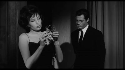 Why are you telling me this - La Notte