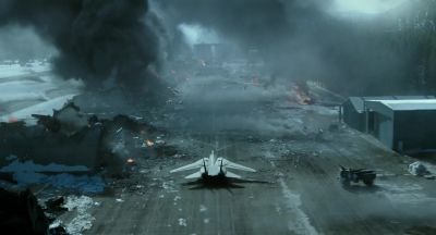 Why are the wings coming out mav - Top Gun: Maverick