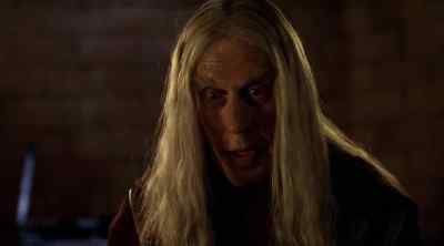 Why are these people
kneeling before you? - Legend of the Seeker